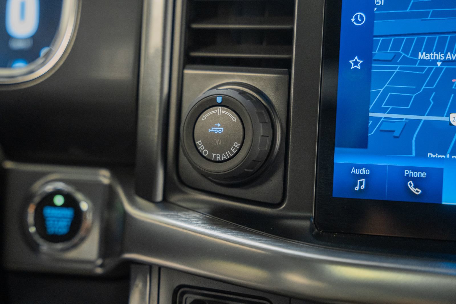 Certified 2023 Ford F150 Lariat w/ Equipment Group 502A High image 32