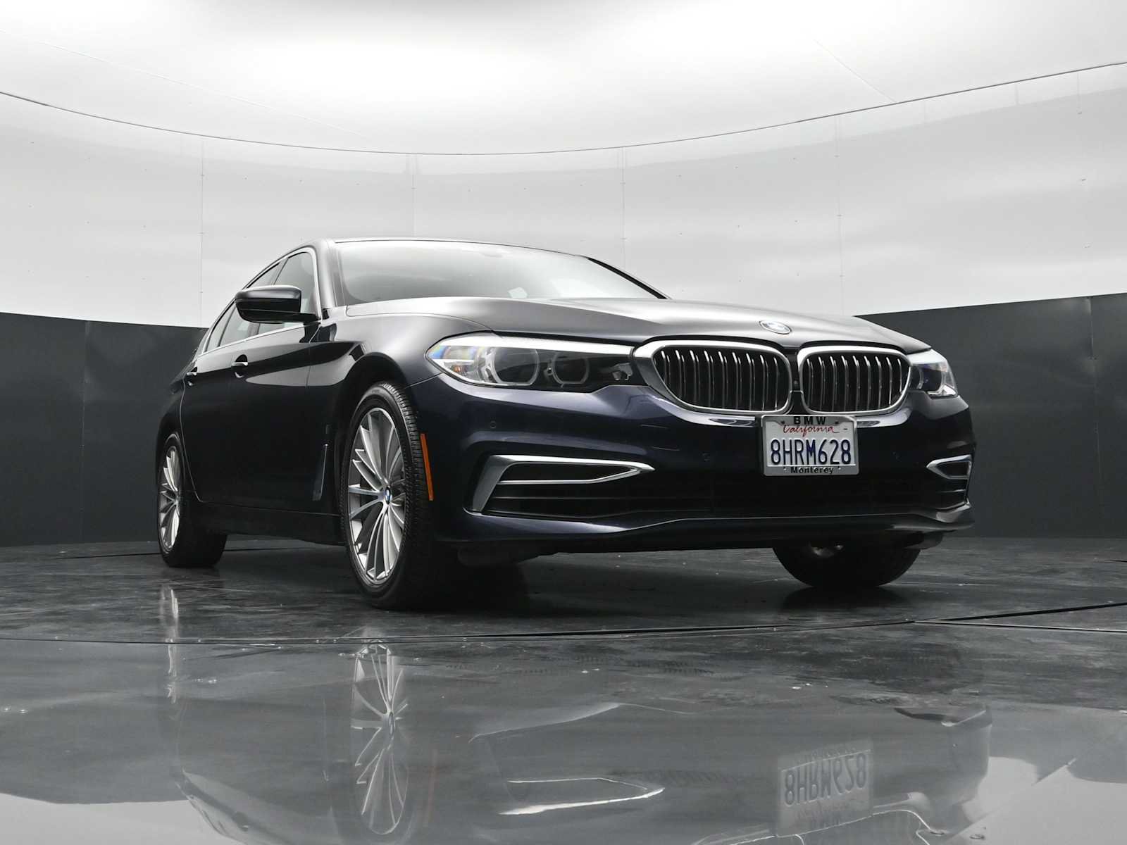 Used 2019 BMW 530e w/ Luxury Package RWD image 27