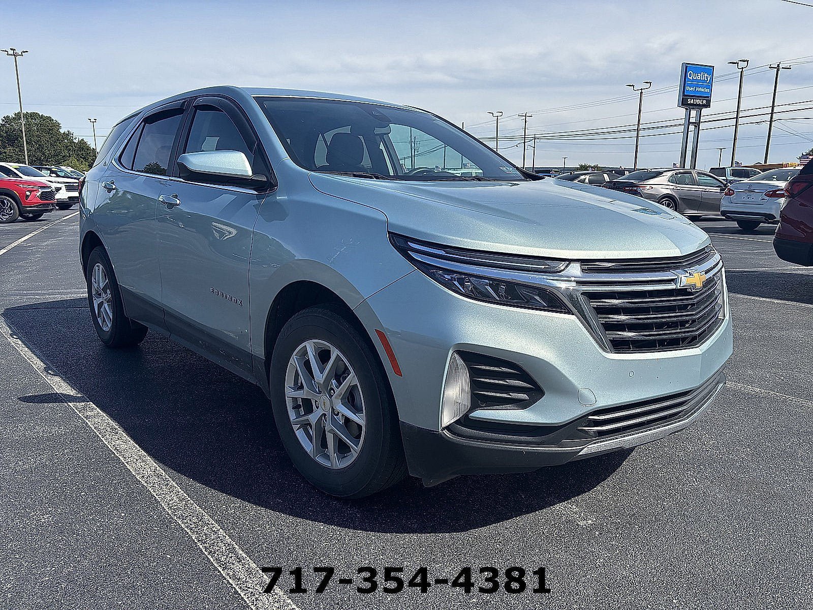 Used 2022 Chevrolet Equinox LT AWD/4WD image 1