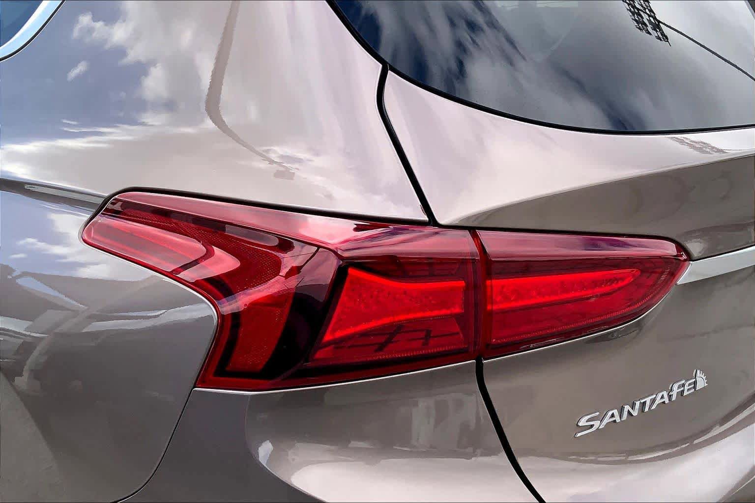 Used 2019 Hyundai Santa Fe FWD image 26