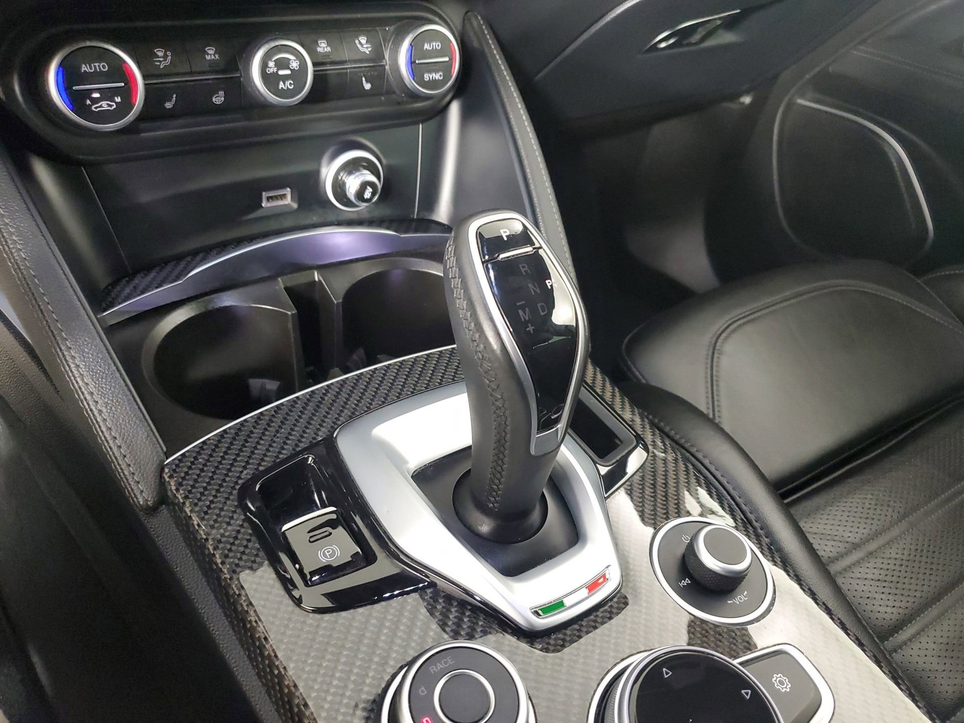 Used 2022 Alfa Romeo Stelvio Quadrifoglio w/ Active Assist Plus Package AWD/4WD image 43