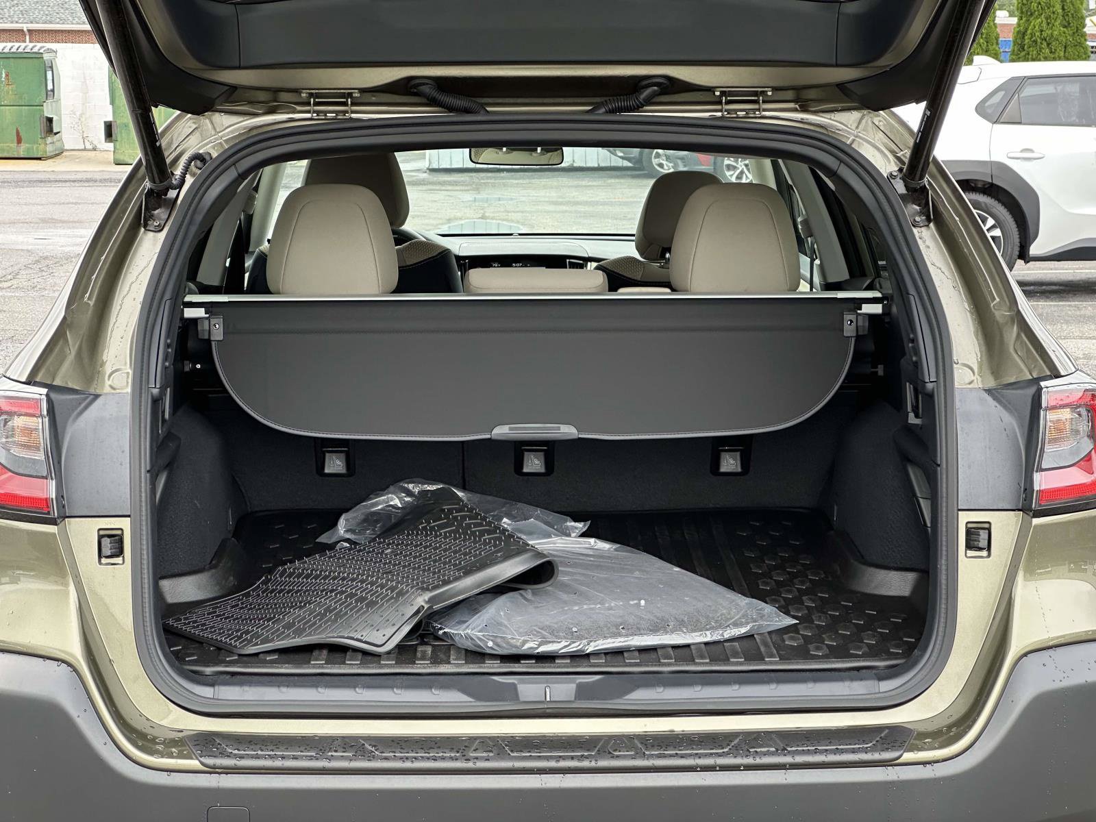 Certified 2025 Subaru Outback Premium AWD/4WD image 17