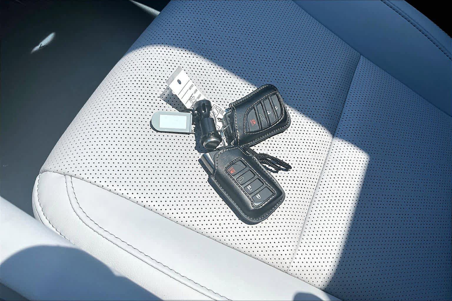 Used 2023 Lexus RX 350 Premium Plus w/ Cold Area Package AWD/4WD image 14