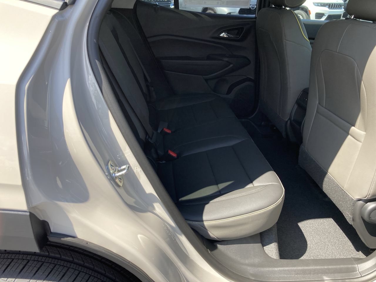 New 2026 Chevrolet Trax ACTIV w/ Sunroof Package FWD image 21