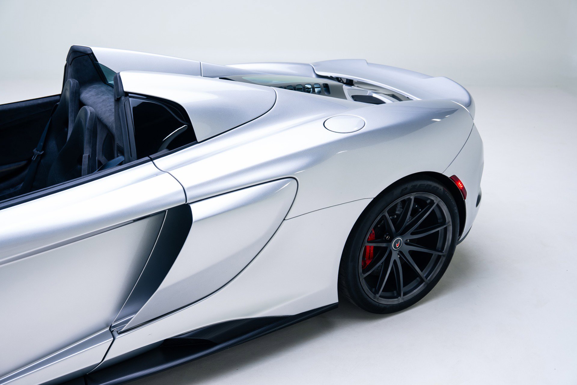 Used 2016 McLaren 675LT image 18