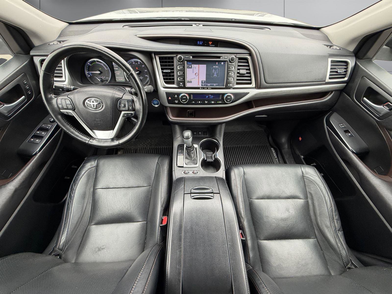 Used 2017 Toyota Highlander Limited Platinum image 12