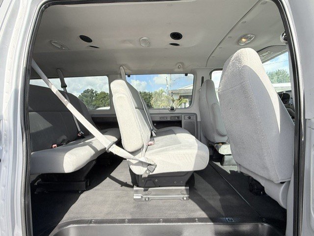 Used 2008 Ford E-150 and Econoline 150 Wagon RWD image 11