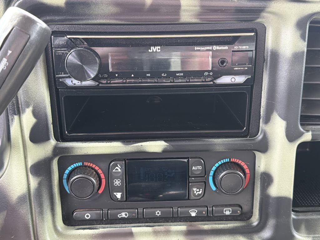 Used 2006 Chevrolet Silverado 1500 LT w/ Light Duty Power Package image 16