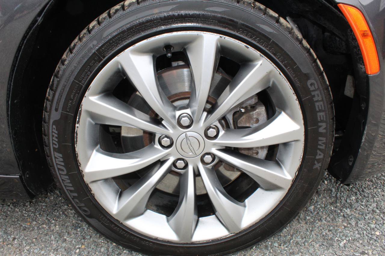 Used 2016 Chrysler 200 S AWD/4WD image 35