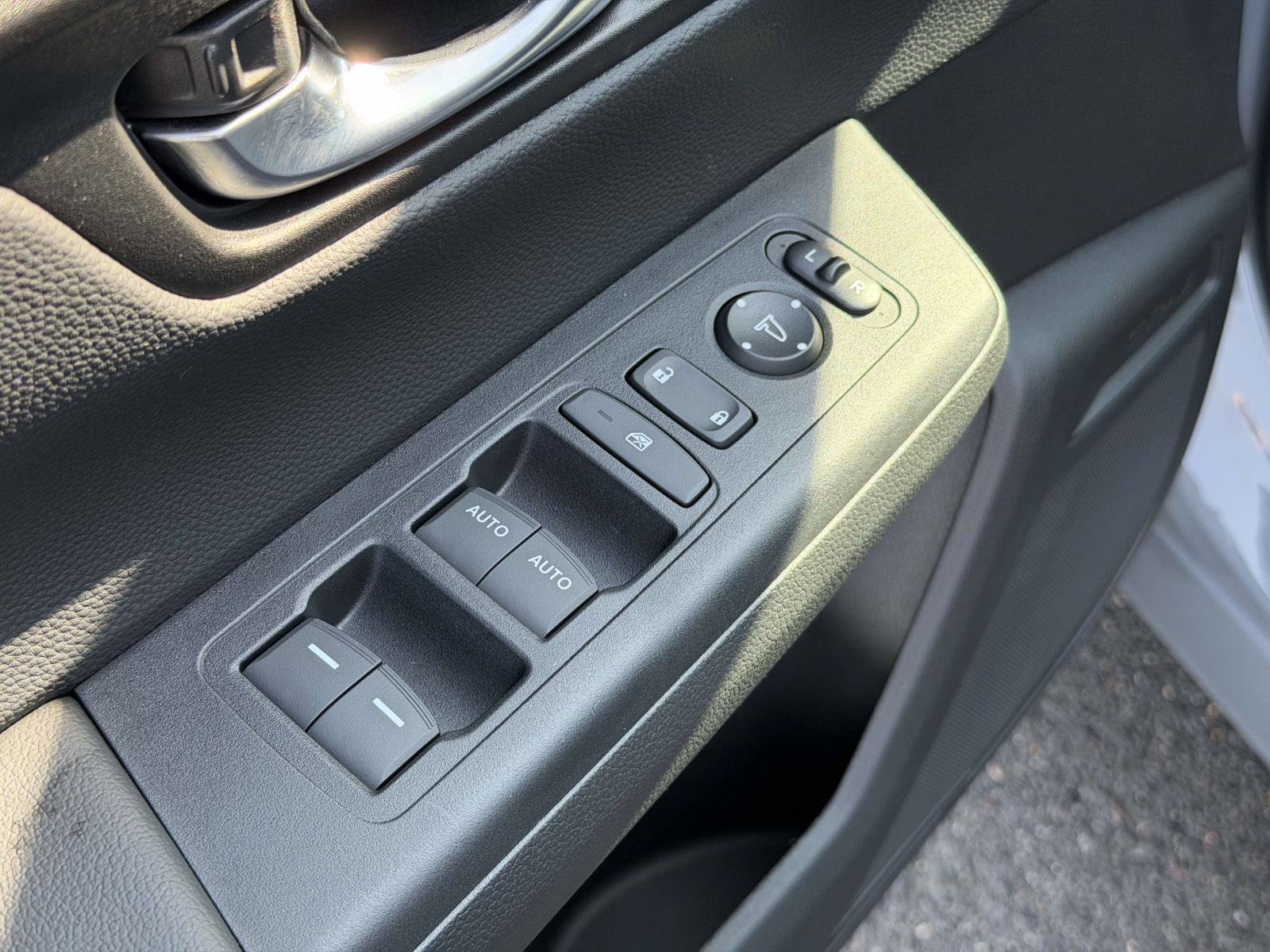 Used 2026 Honda CR-V Sport image 7
