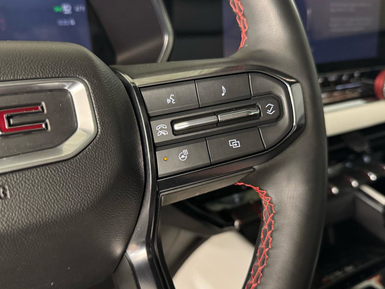 Used 2024 GMC Canyon AT4X w/ AT4X AEV Edition image 25