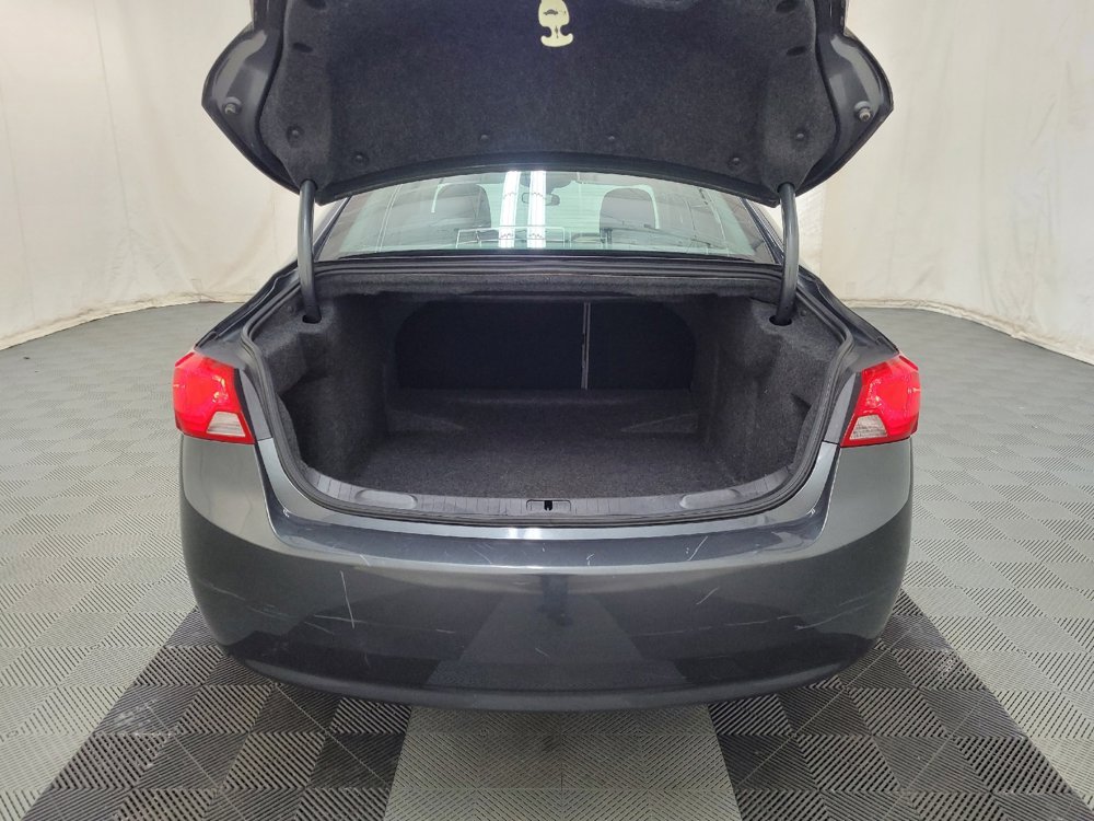 Used 2018 Chevrolet Impala LT image 29