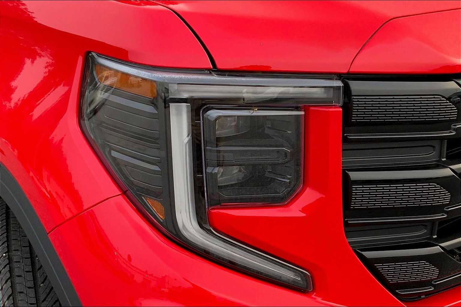 New 2025 GMC Sierra 1500 Elevation image 13