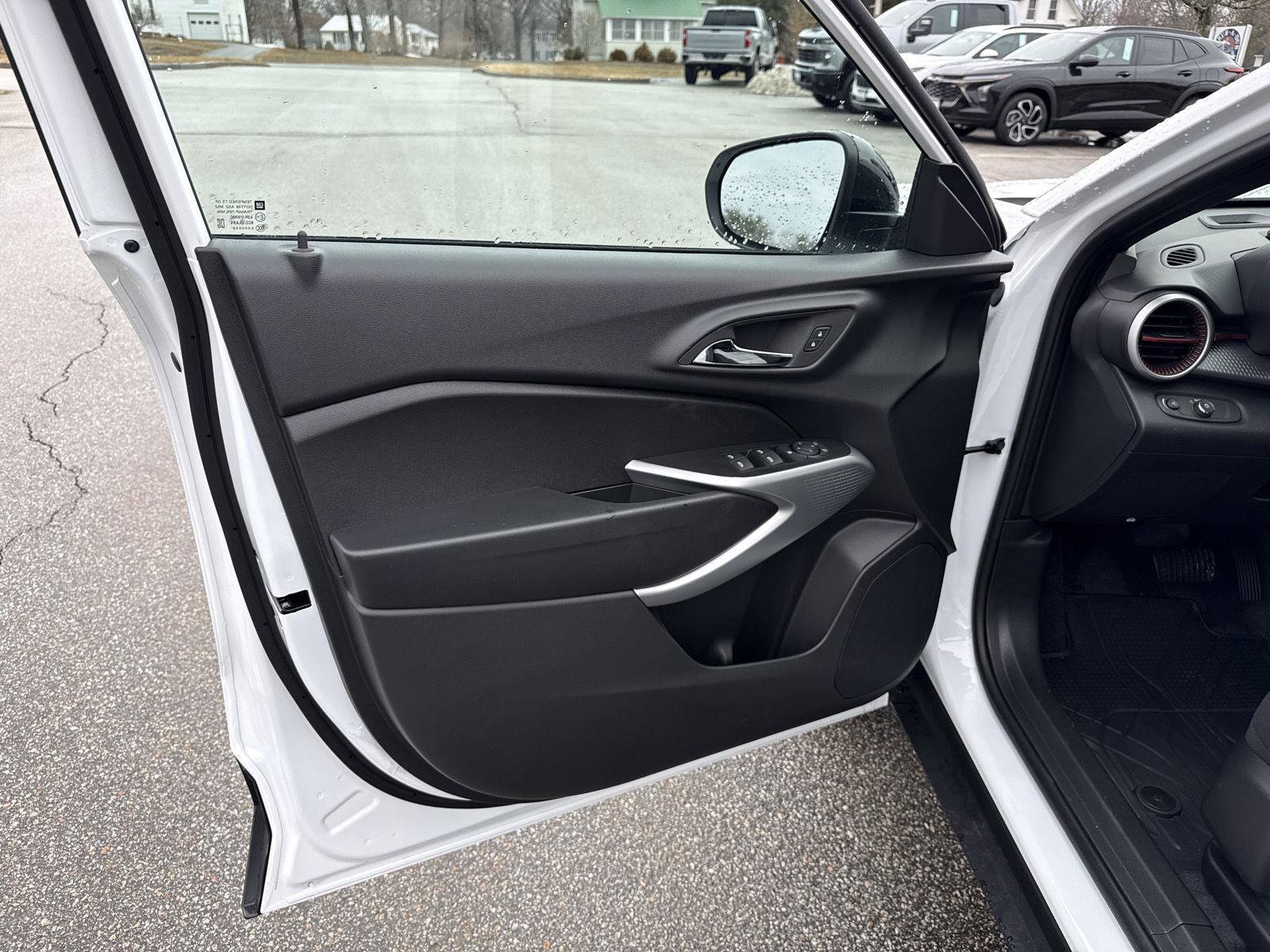 New 2026 Chevrolet Trax RS FWD image 11