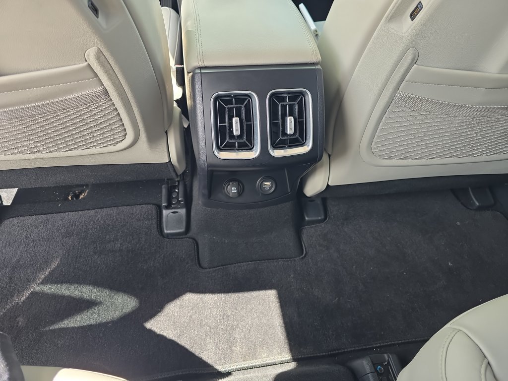 Used 2023 Kia Sorento EX AWD/4WD image 26