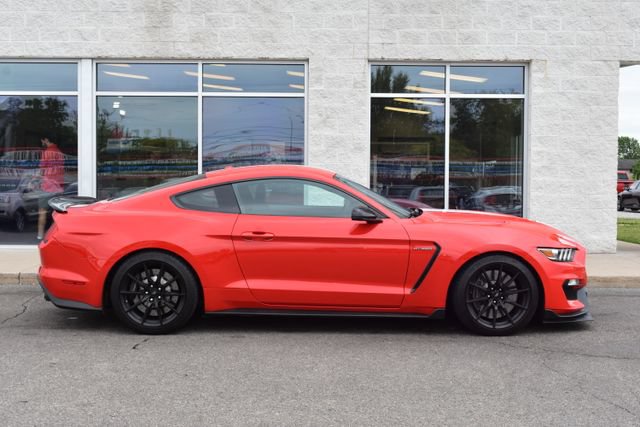 Used 2017 Ford Mustang Shelby GT350 w/ Electronics Package RWD image 3