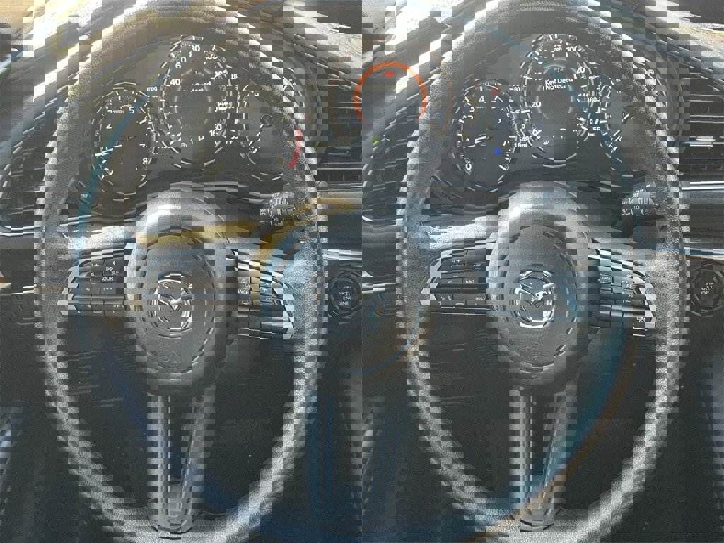 Used 2025 MAZDA MAZDA3 s image 9