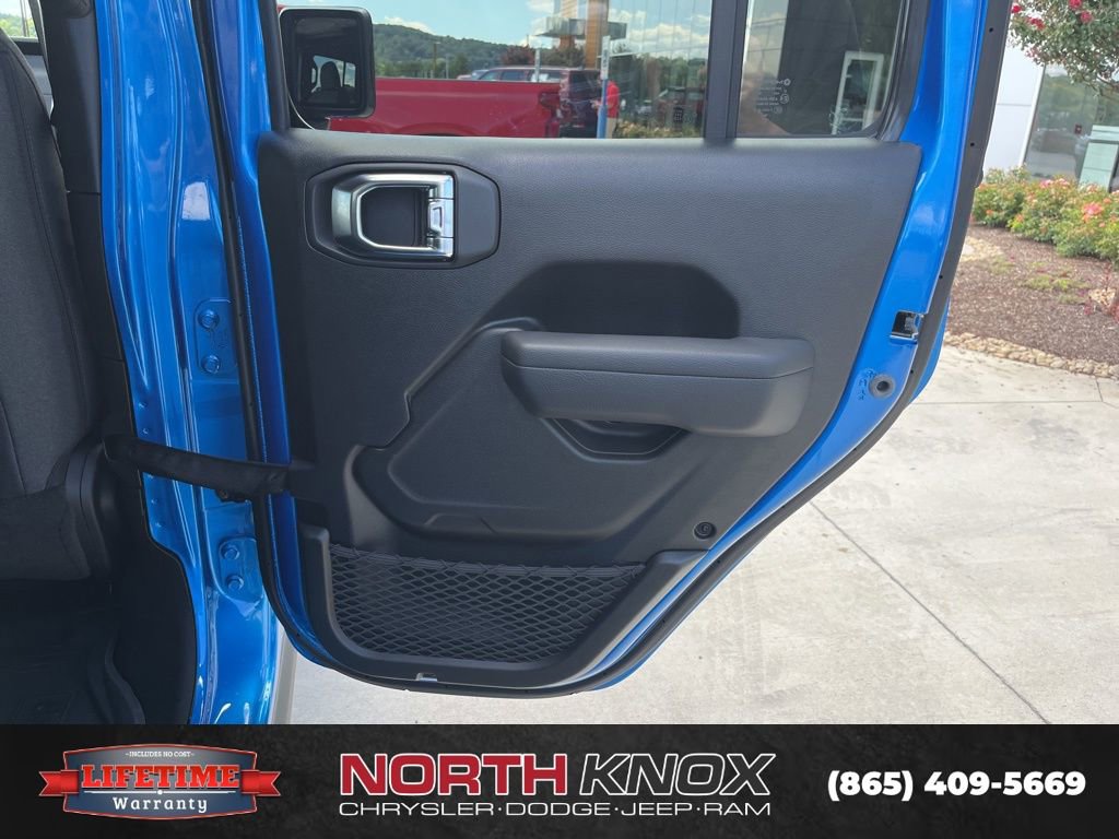 New 2025 Jeep Gladiator Sport image 24