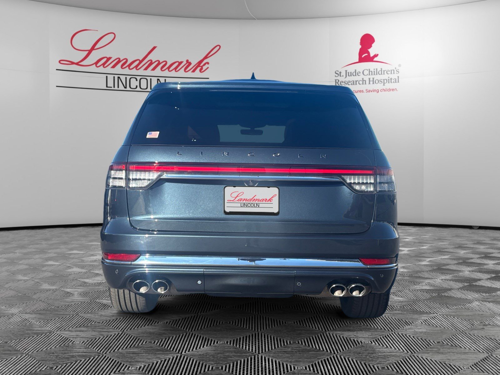 Certified 2024 Lincoln Aviator Black Label w/ Dynamic Handling Package image 4