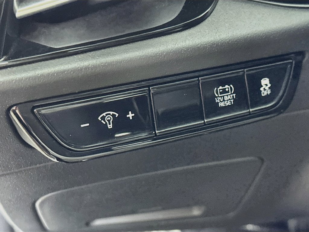 Used 2023 Kia Niro EX FWD image 23