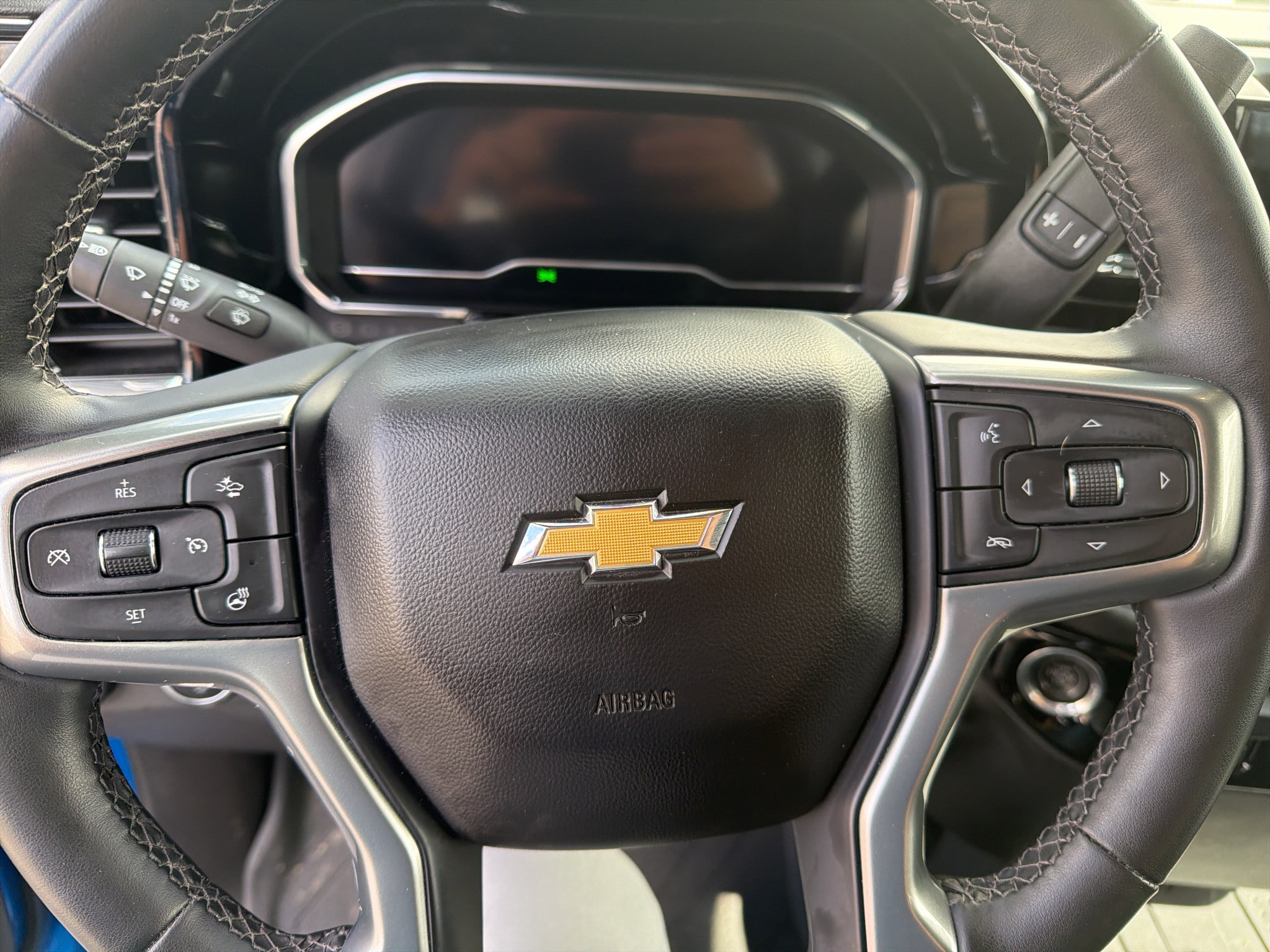 Used 2023 Chevrolet Silverado 1500 LT w/ Safety Package AWD/4WD image 19