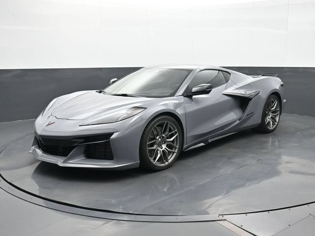 Used 2025 Chevrolet Corvette Z06 RWD image 1