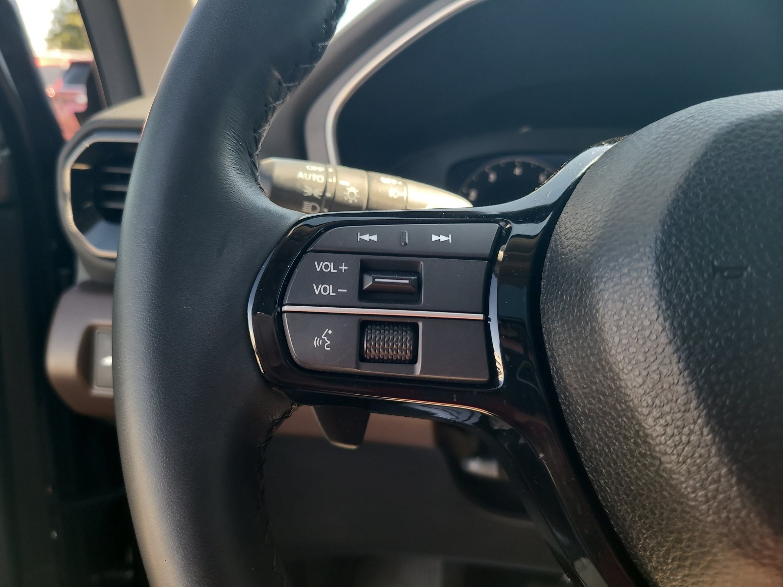 Used 2025 Honda Pilot Elite image 14