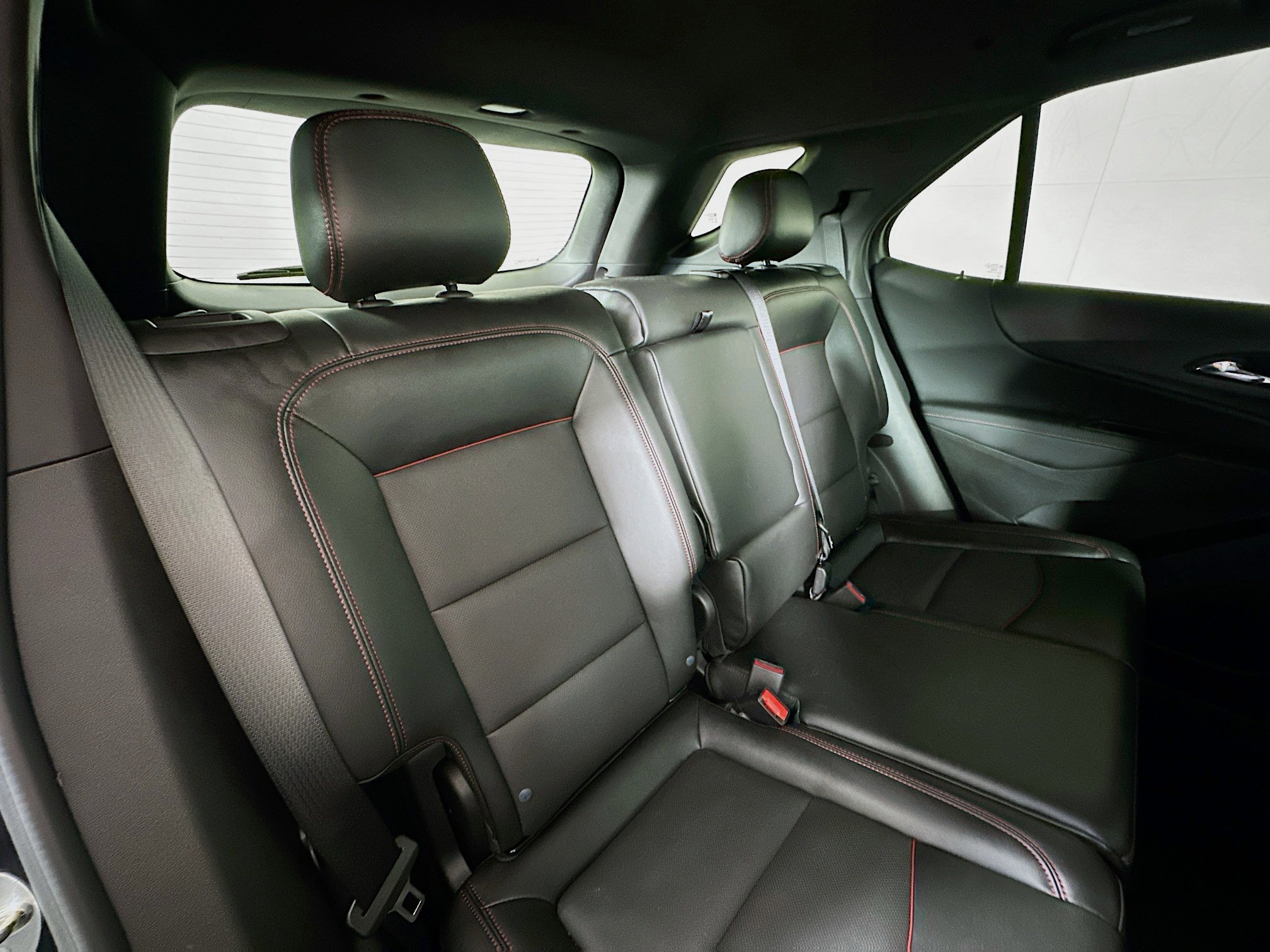 Used 2024 Chevrolet Equinox RS w/ RS Leather Package image 25