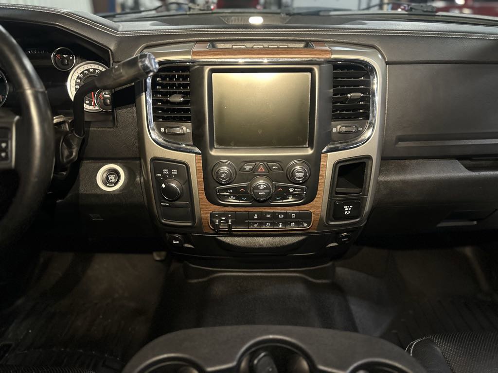 Used 2015 RAM 2500 Laramie w/ Convenience Group image 11