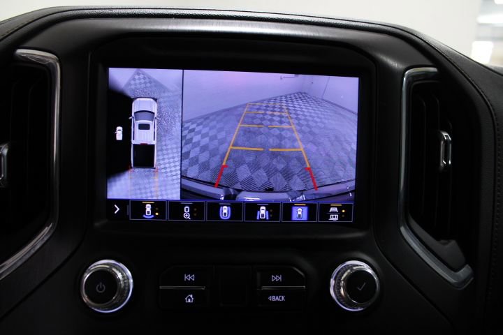 Used 2020 GMC Sierra 1500 AT4 w/ AT4 Premium Package image 3