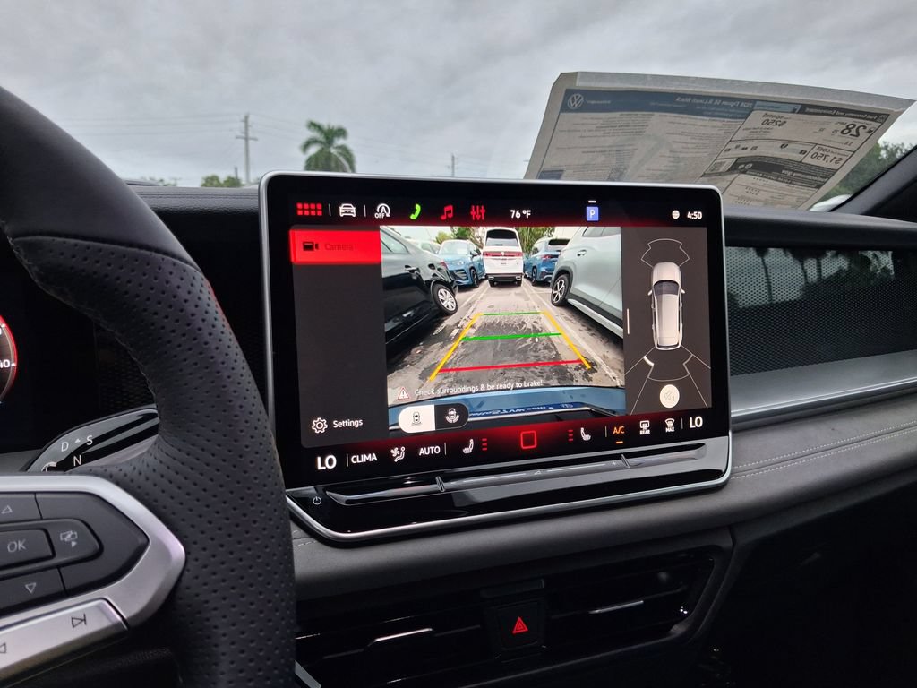 New 2026 Volkswagen Tiguan SE R-Line FWD image 10