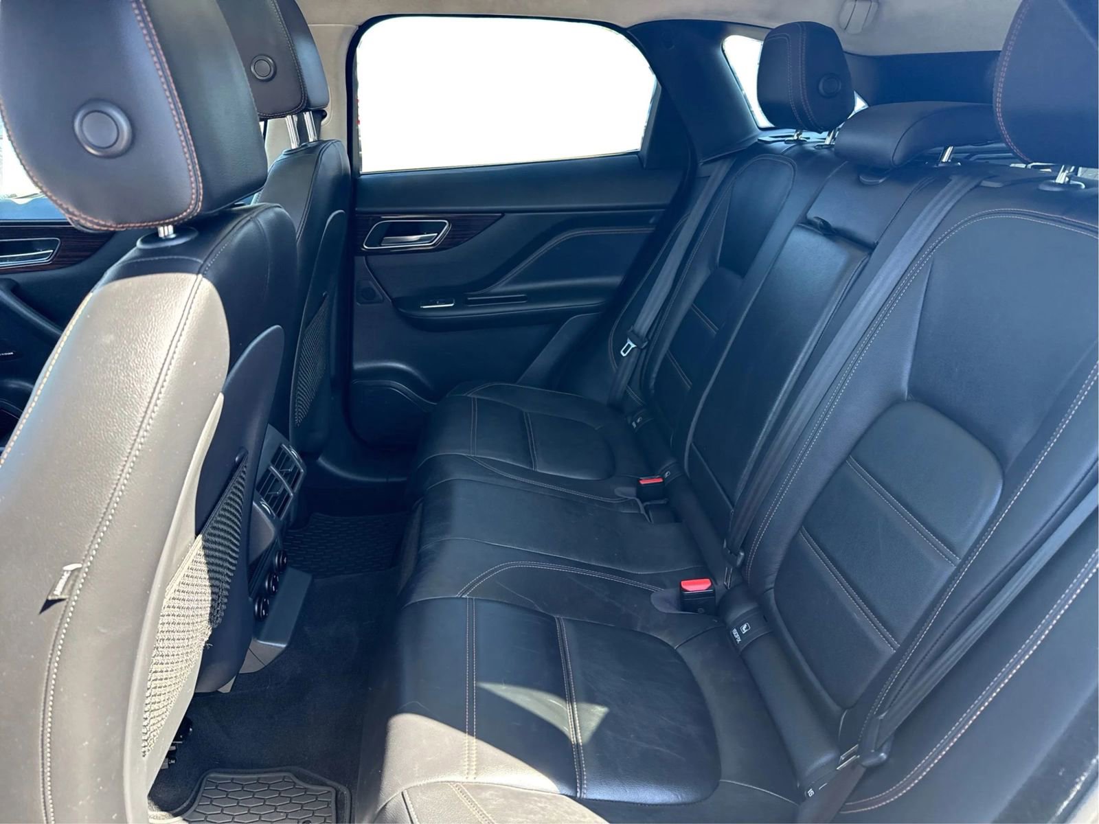 Used 2019 Jaguar F-PACE Prestige image 10