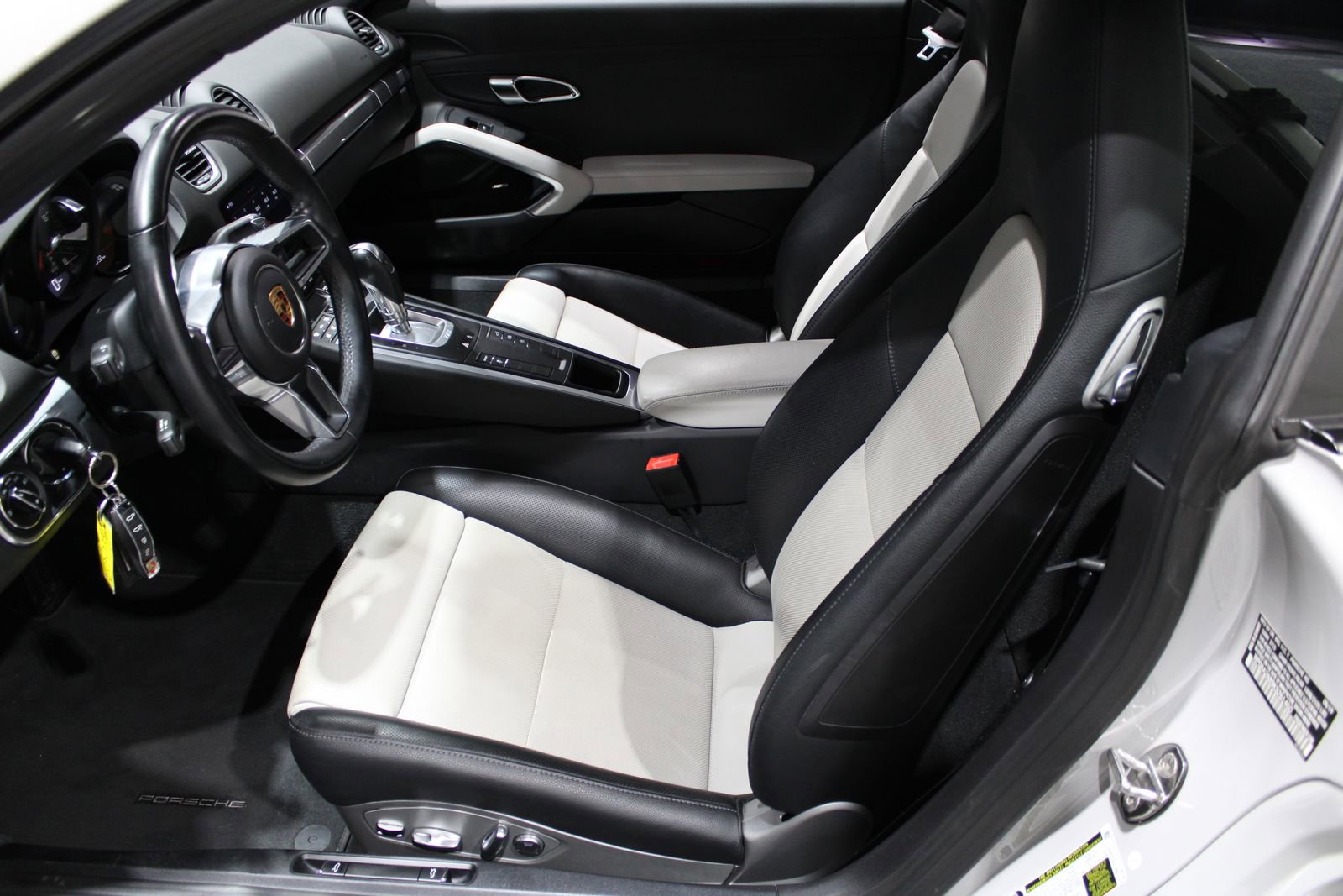 Used 2019 Porsche 718 Cayman image 19