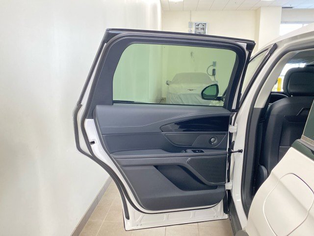 New 2026 Lincoln Nautilus Premier w/ Equipment Group 102A AWD/4WD image 8