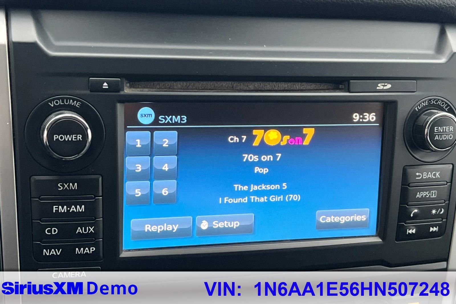 Used 2017 Nissan Titan SL image 30