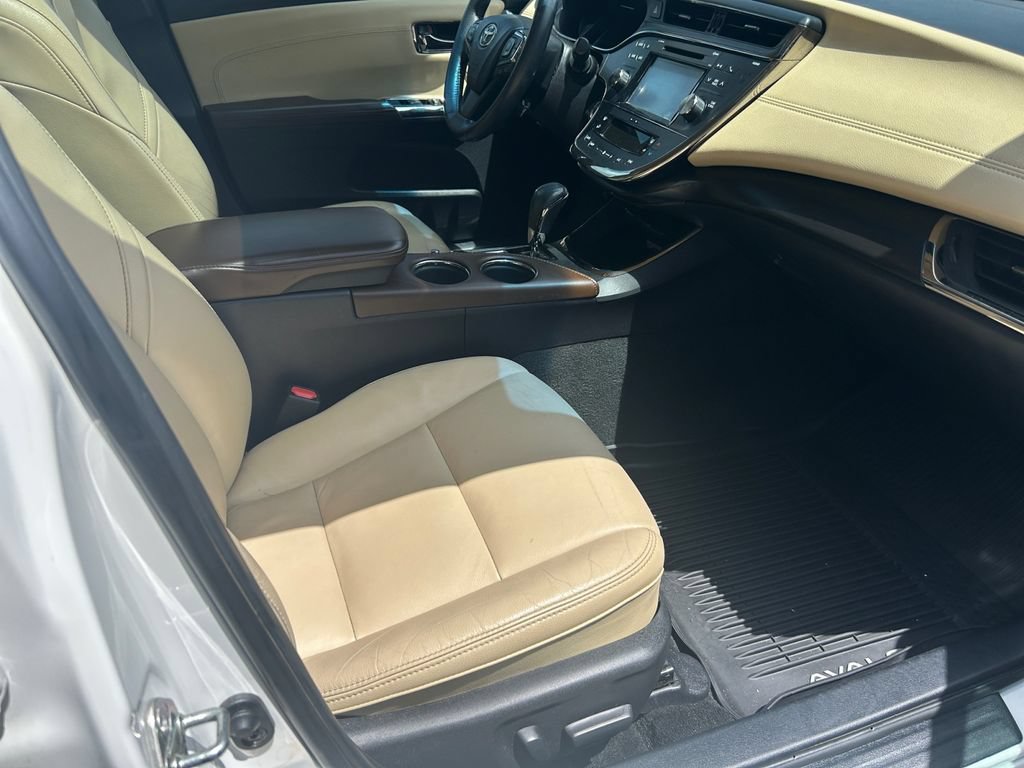 Used 2018 Toyota Avalon XLE Premium w/ Carpet Mat Package FWD image 30