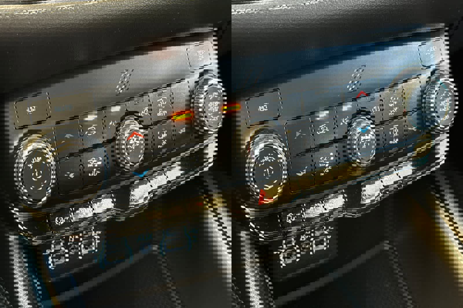 Used 2022 Dodge Durango SXT image 23