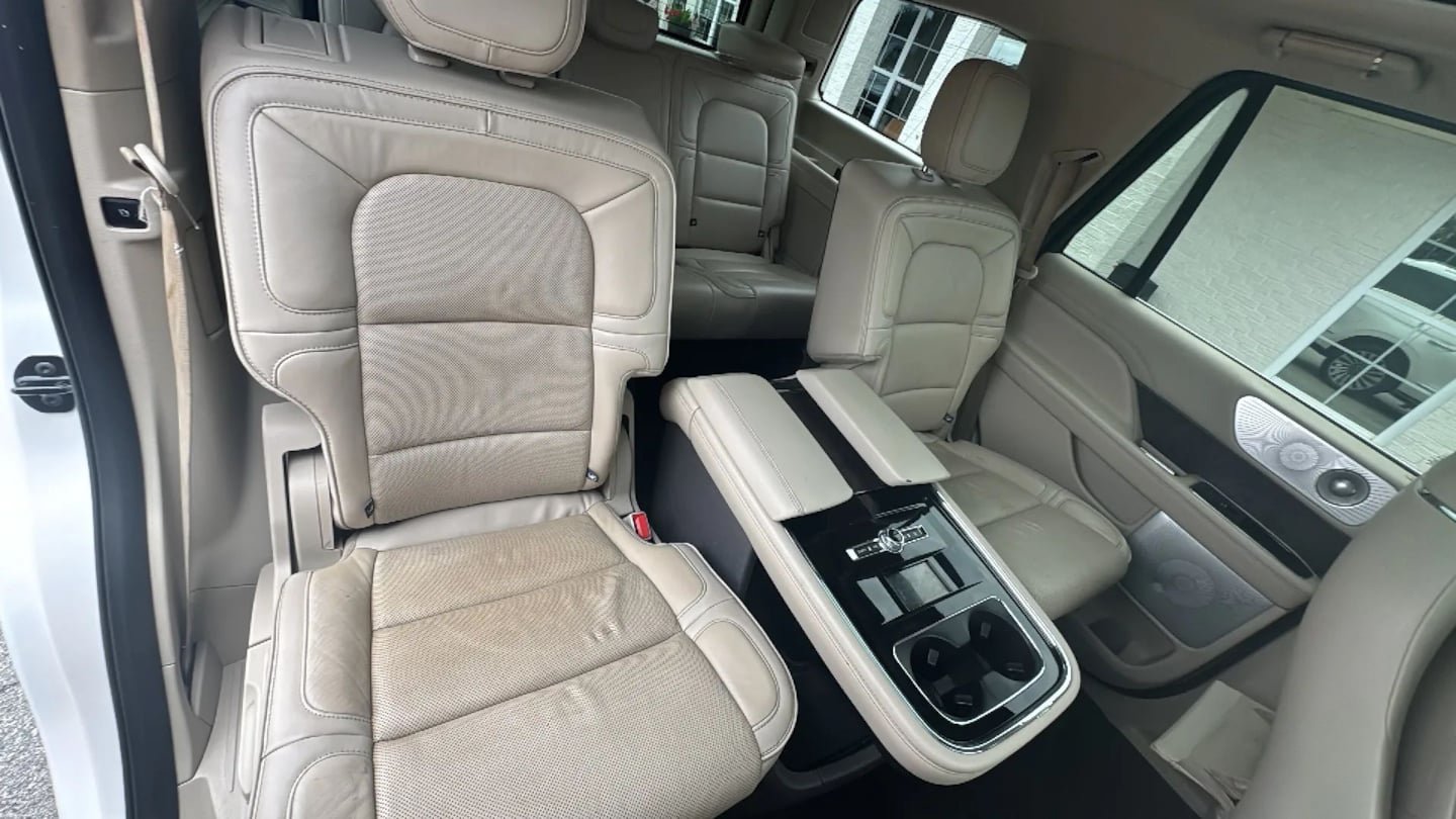 Used 2019 Lincoln Navigator Reserve AWD/4WD image 43