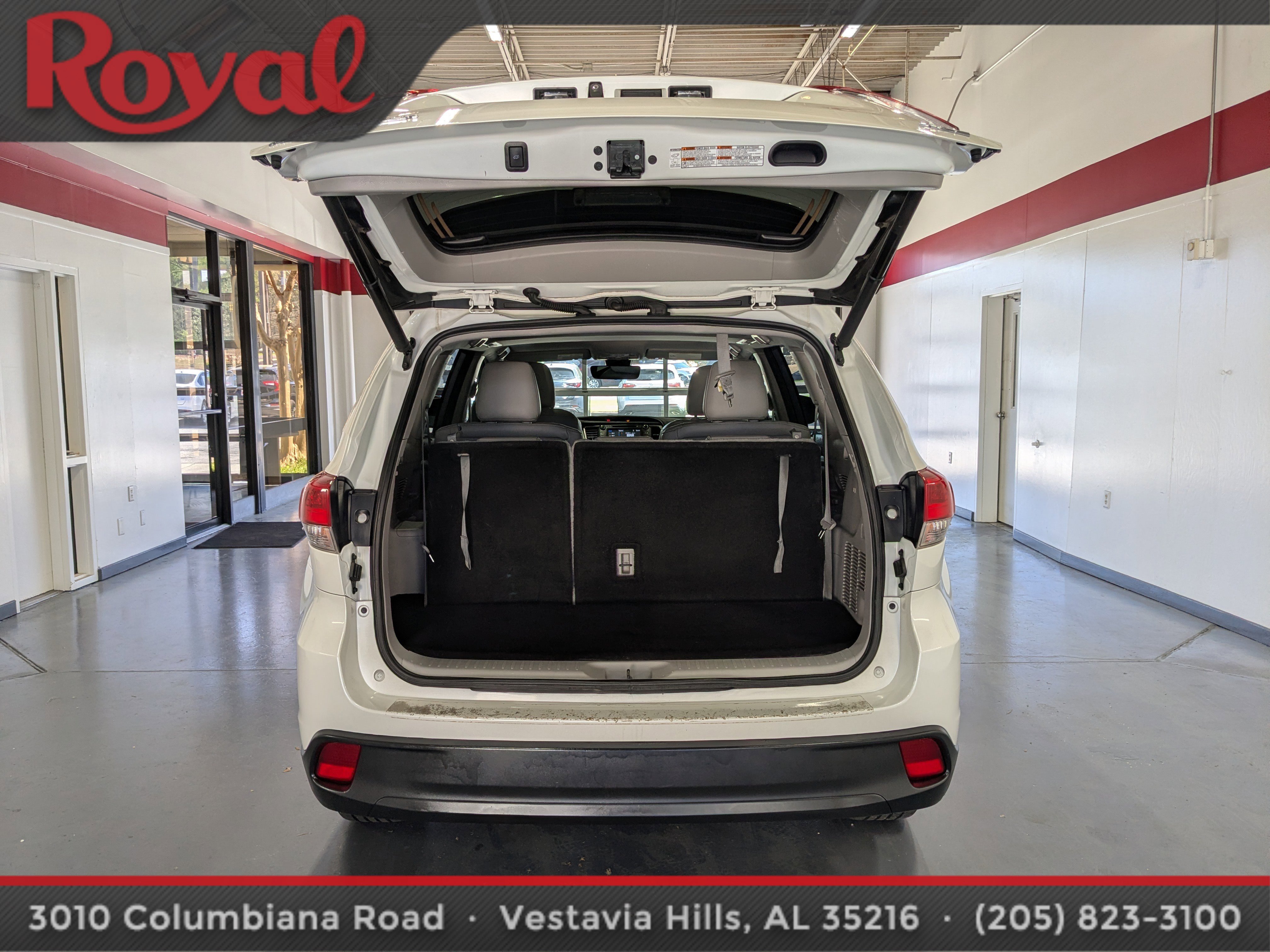 Used 2018 Toyota Highlander XLE image 12