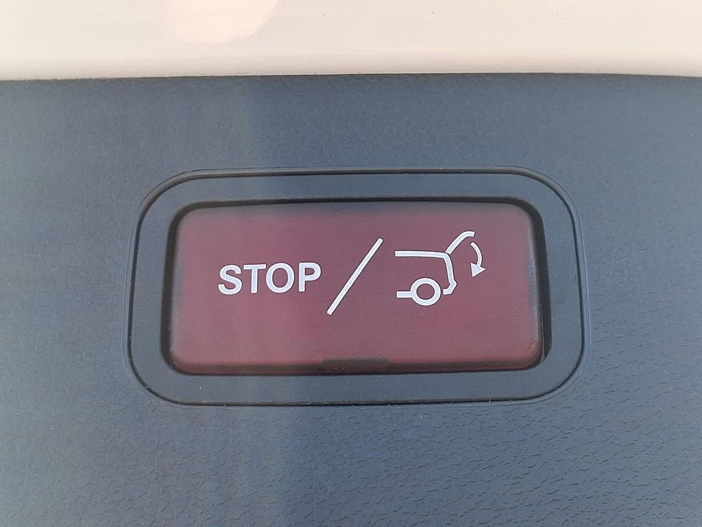 Used 2019 Mercedes-Benz GLA 250 4MATIC image 28