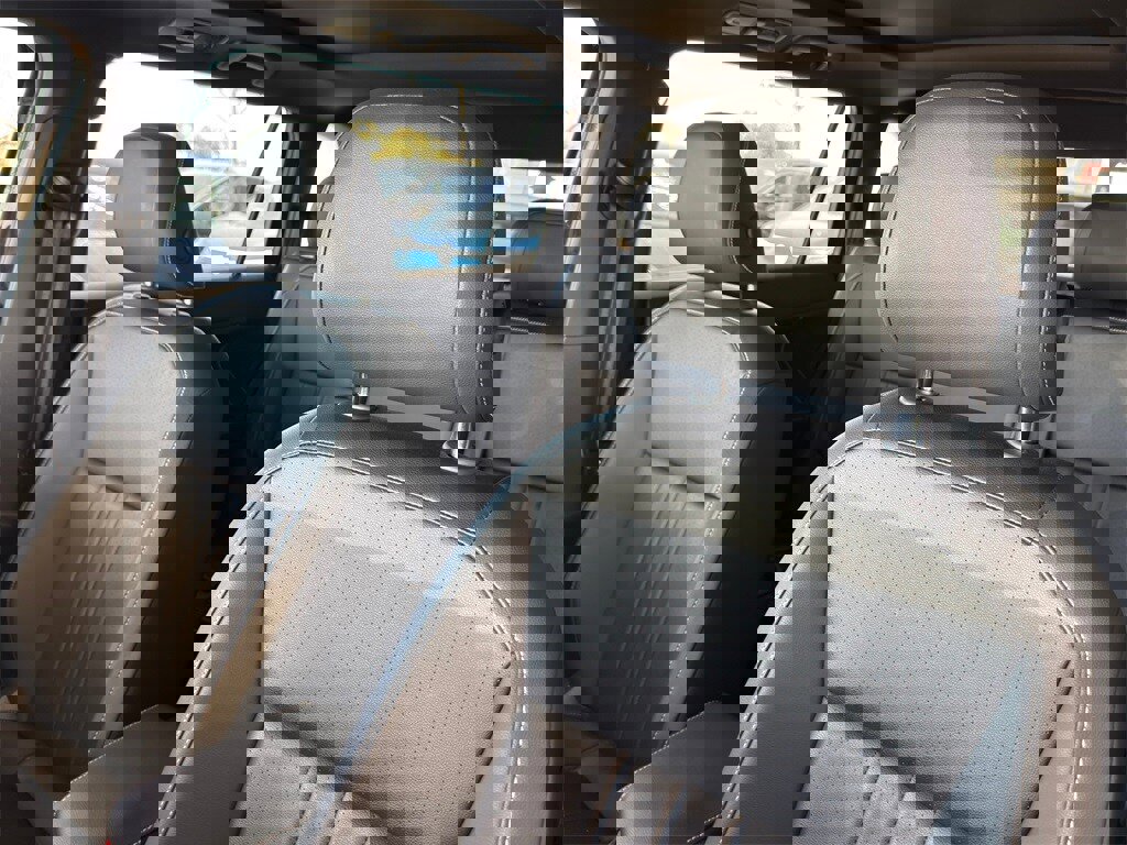 Used 2024 Volkswagen Tiguan SE R-Line image 10