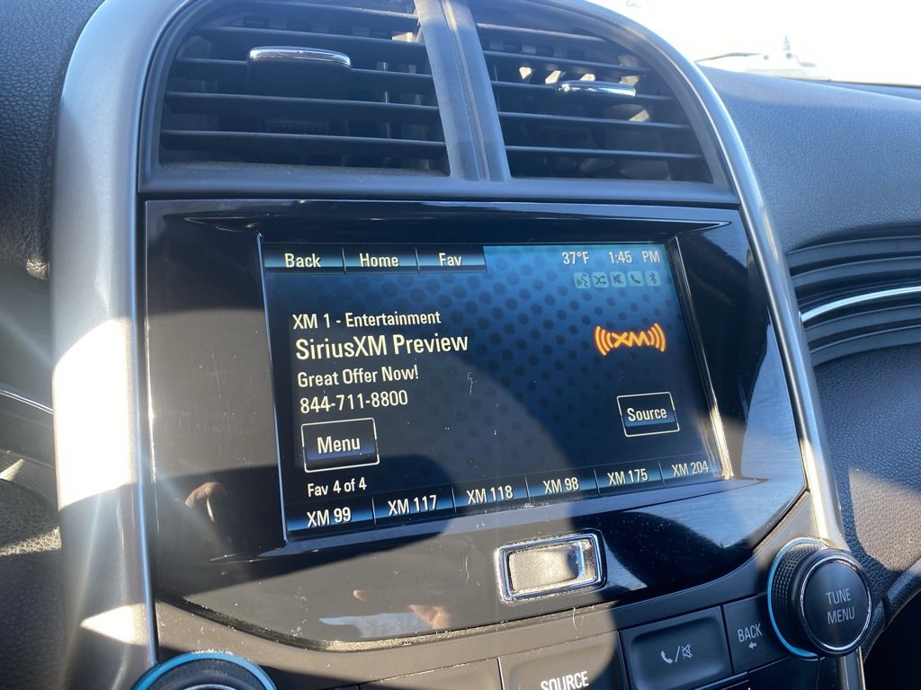 Used 2016 Chevrolet Malibu LT w/ Power Convenience Package image 18