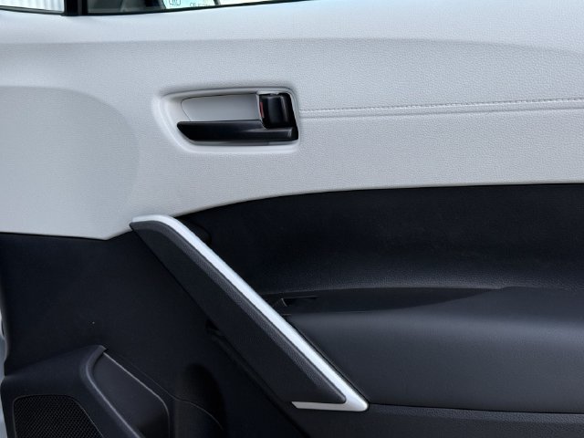 Used 2026 Toyota Corolla Cross LE FWD image 27