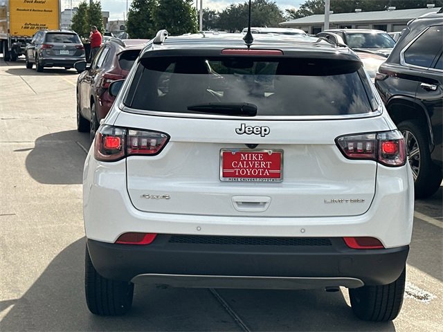 Used 2024 Jeep Compass Limited image 6