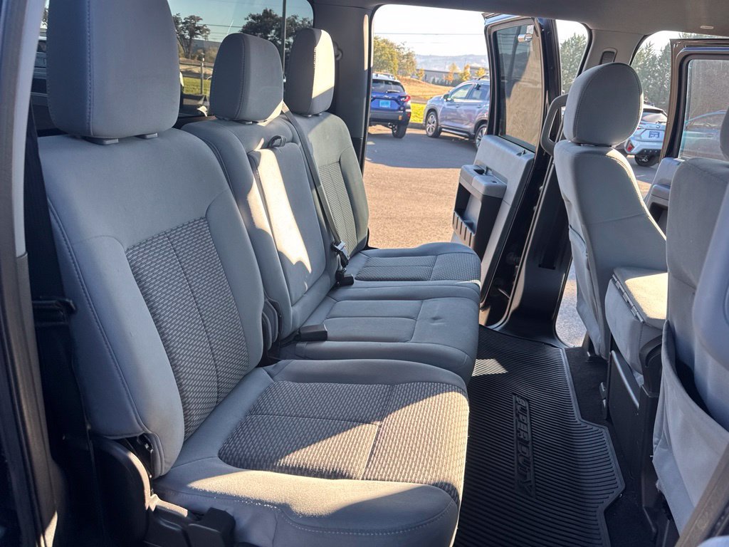 Used 2015 Ford F250 XLT w/ XLT Interior Package AWD/4WD image 14