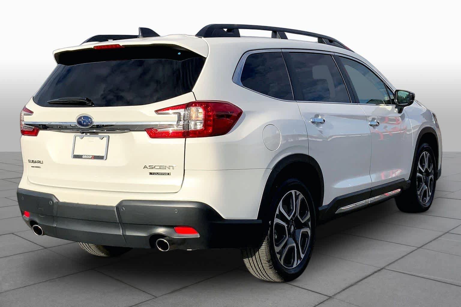 Used 2025 Subaru Ascent Touring AWD/4WD image 13