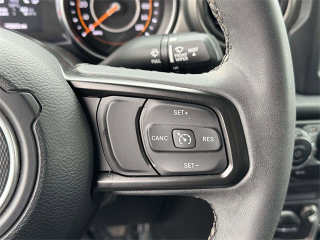 Used 2023 Jeep Gladiator Sport image 8