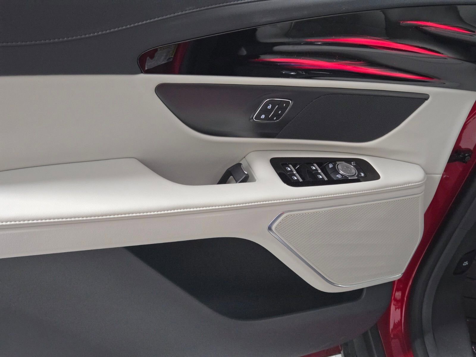 New 2026 Lincoln Nautilus Premier image 23
