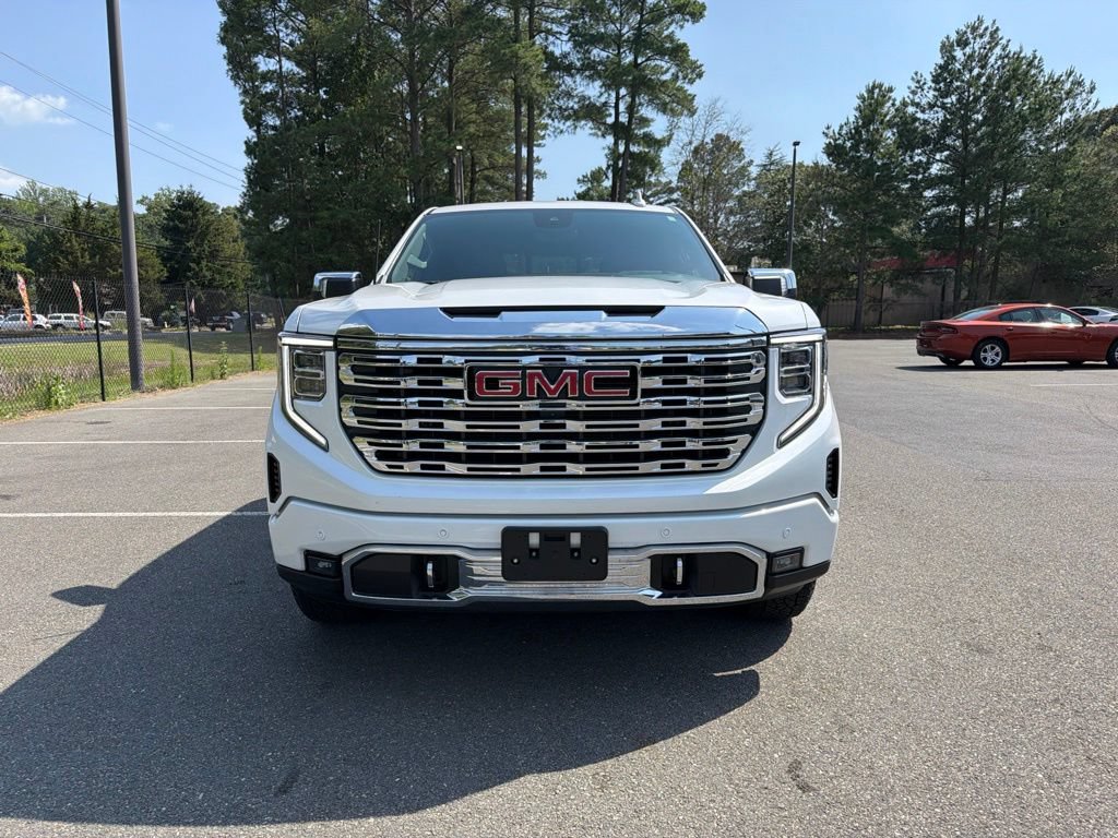Used 2025 GMC Sierra 1500 Denali w/ Technology Package AWD/4WD image 3