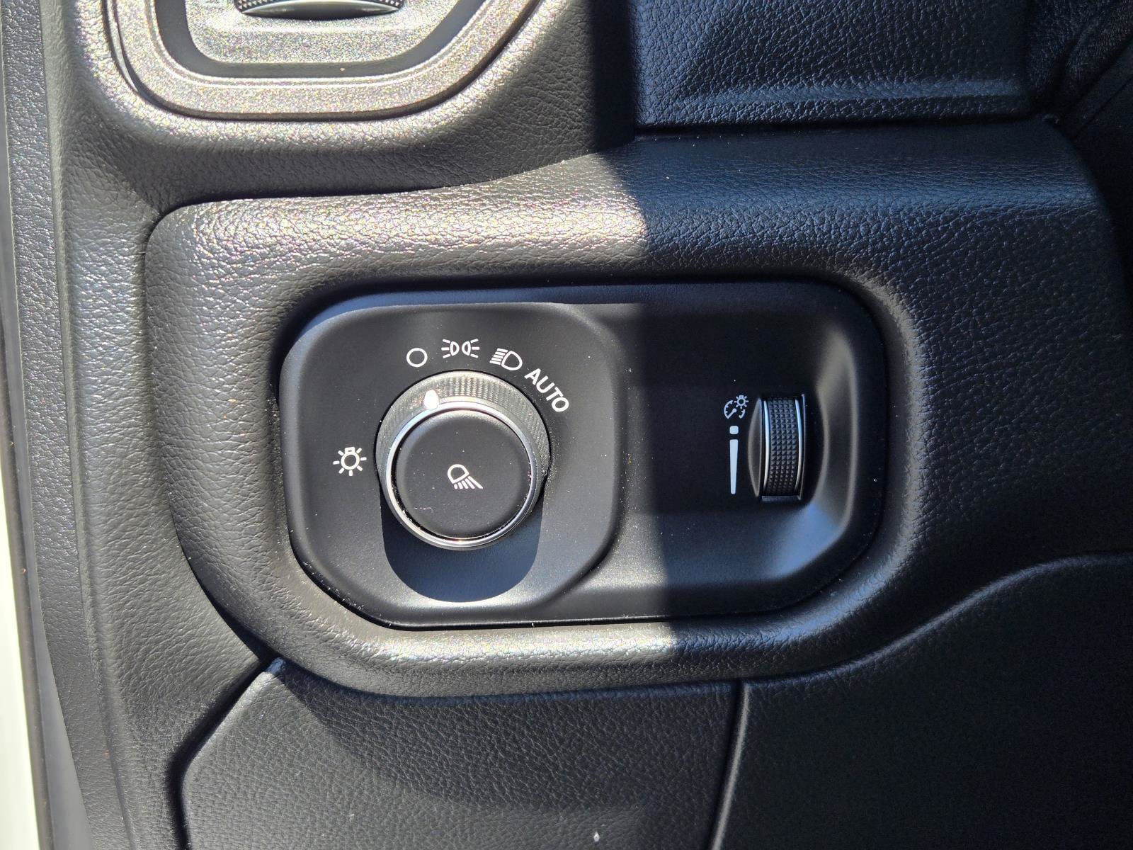 Used 2022 RAM 2500 Tradesman RWD image 20